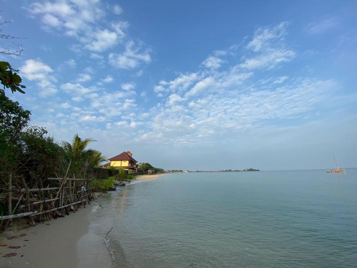 Omah Laut Bondo Jepara - By The Beach, Direct View Of The Sea, Great Base For Water Sports Margokerto Exterior foto