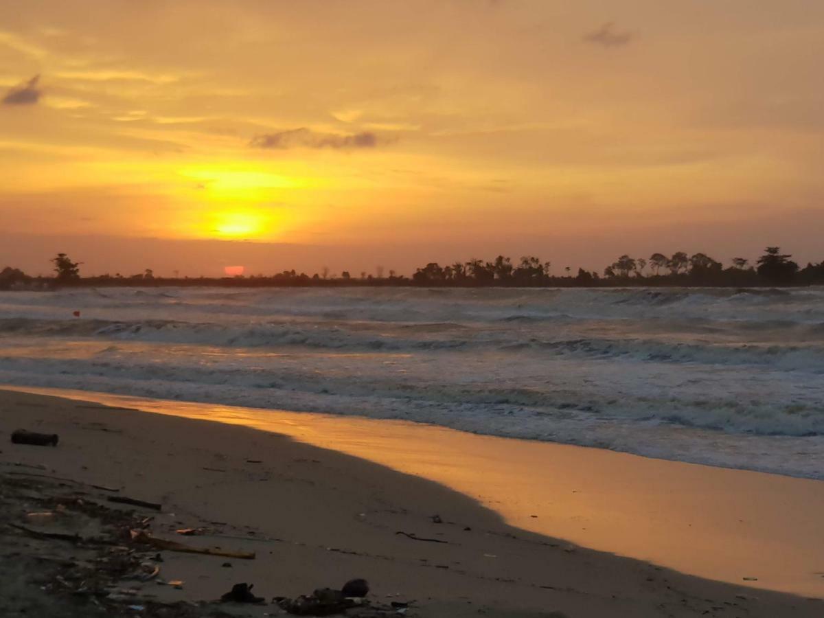 Omah Laut Bondo Jepara - By The Beach, Direct View Of The Sea, Great Base For Water Sports Margokerto Exterior foto